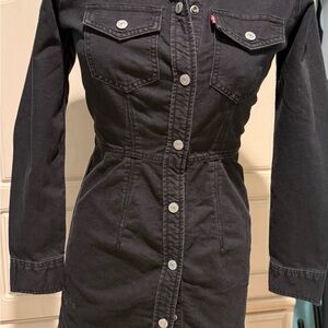 LEVI’S Black Denim Button-Up Dress
NEW WITH TAGS
